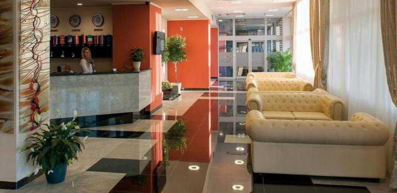 Tcc Grand Plaza Hotel Skopje Extérieur photo