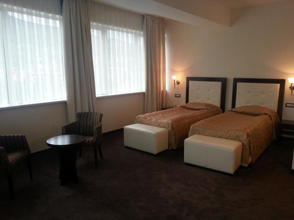 Tcc Grand Plaza Hotel Skopje Extérieur photo