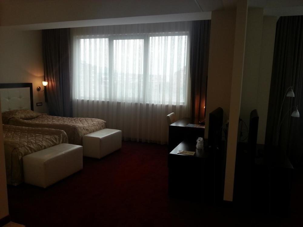 Tcc Grand Plaza Hotel Skopje Extérieur photo