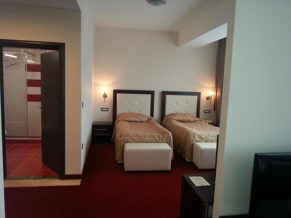 Tcc Grand Plaza Hotel Skopje Extérieur photo