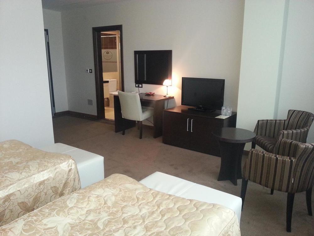 Tcc Grand Plaza Hotel Skopje Extérieur photo