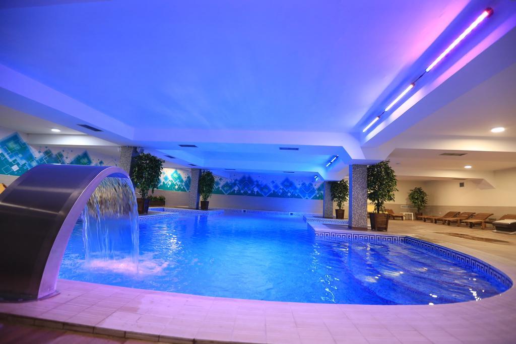 Tcc Grand Plaza Hotel Skopje Extérieur photo