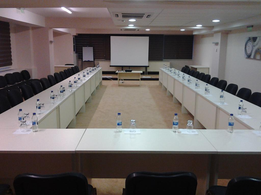 Tcc Grand Plaza Hotel Skopje Extérieur photo